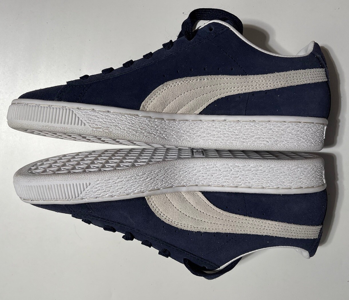 Puma Suede Shoes Sneakers Dark Blue Unisex Size 7 US 6 UK 39 EUR Great Condition