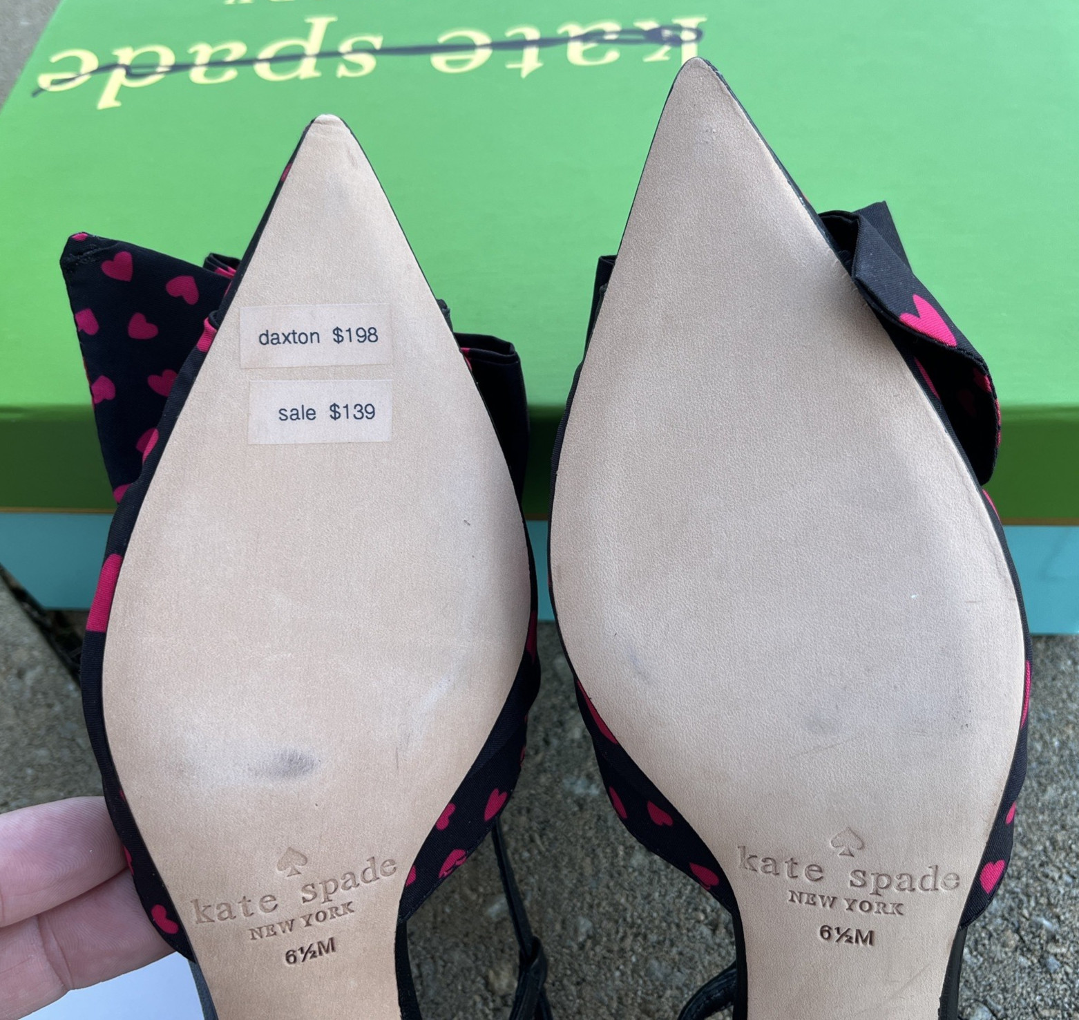 Kate Spade Daxton Heart Kitten Heel Slingback Black/Red Women 6.5M Red hearts