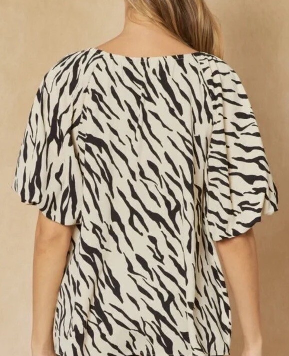 Entro Zebra Print Blouse Puff Short Sleeves Women’s Size 2X Drawstring Neck