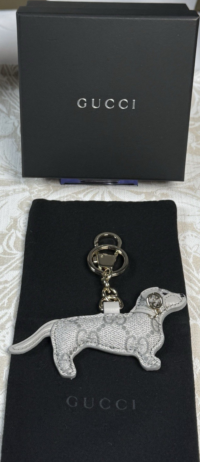Gucci Dog Charm Gray Leather Metal Key Chain Logo Animal Theme Women’s Accessory