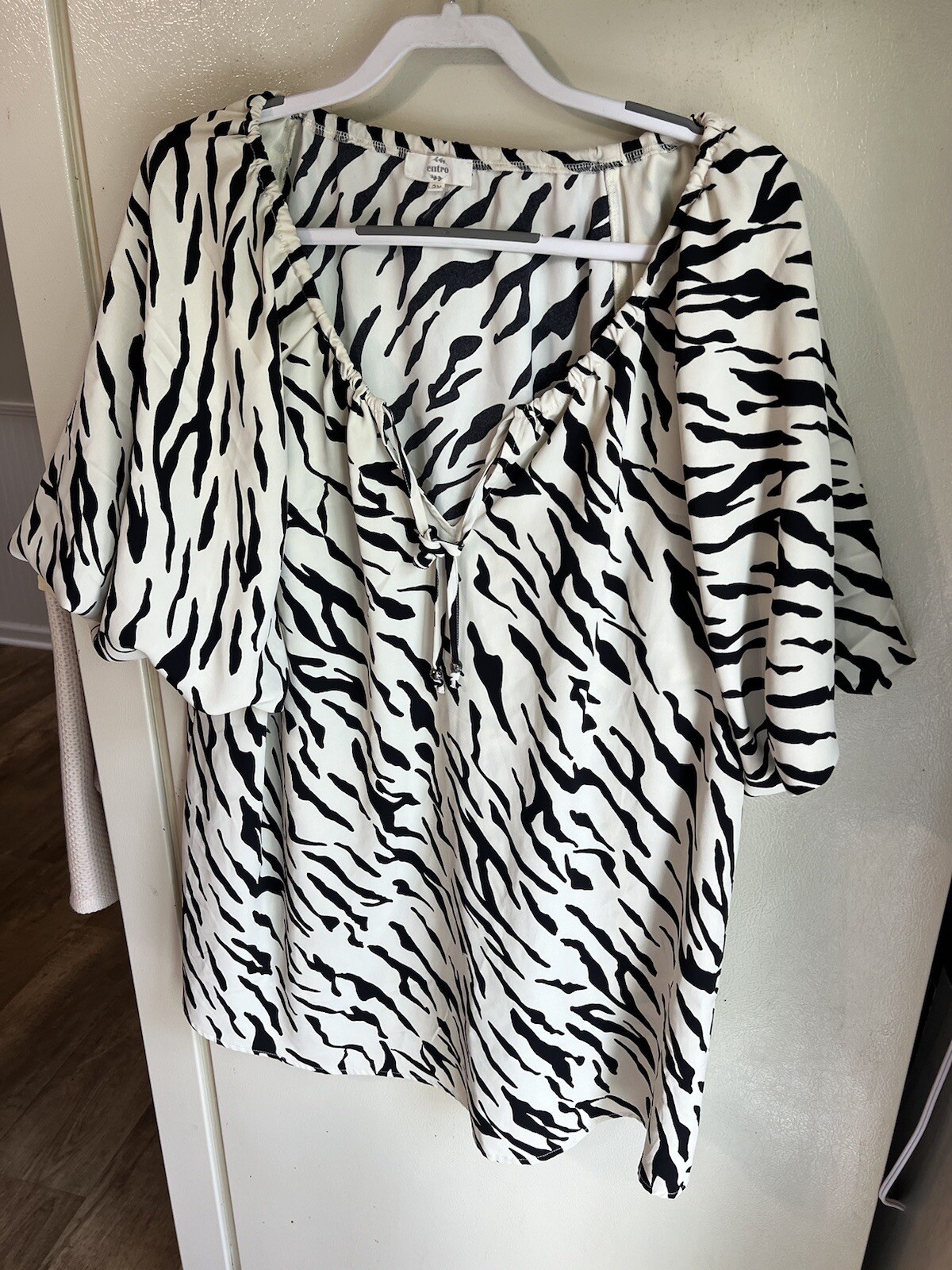 Entro Zebra Print Blouse Puff Short Sleeves Women’s Size 2X Drawstring Neck