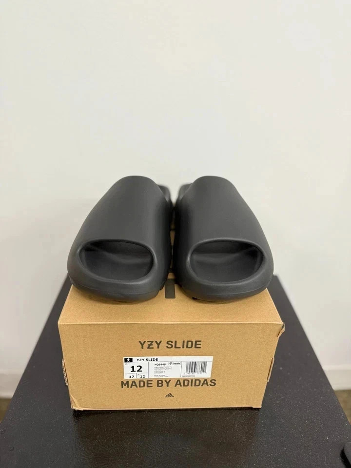 adidas Yeezy Slide Onyx HQ6448 Men’s Size 8 Slide Sandal
