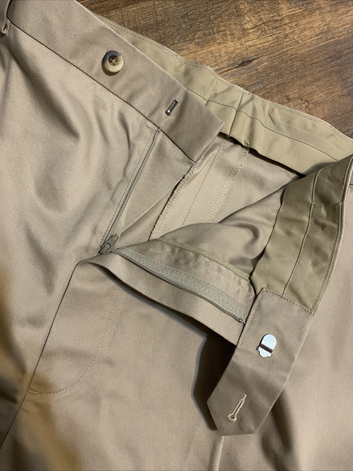 NEW Jos A Bank Mens Traveler Twill Khaki Pants 46×34 Flat Front Cotton $115