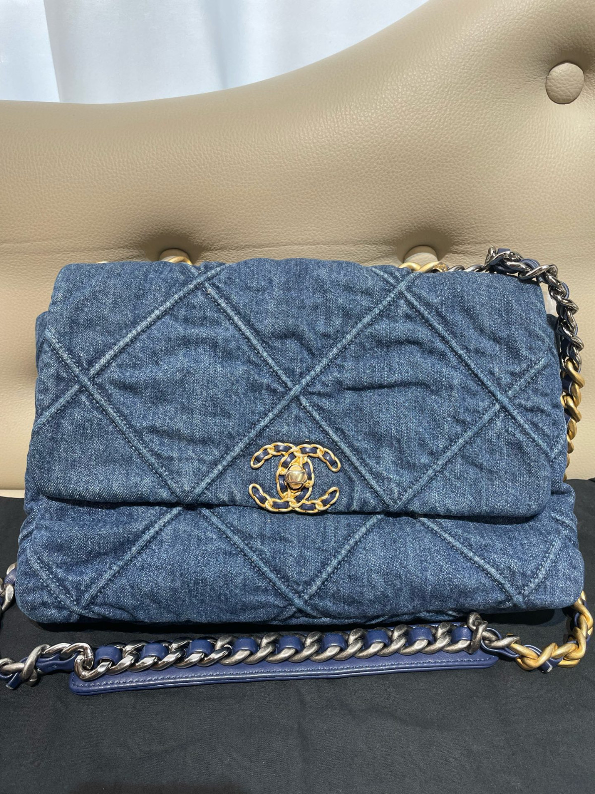Chanel 19 Bag (25×36×11)cm