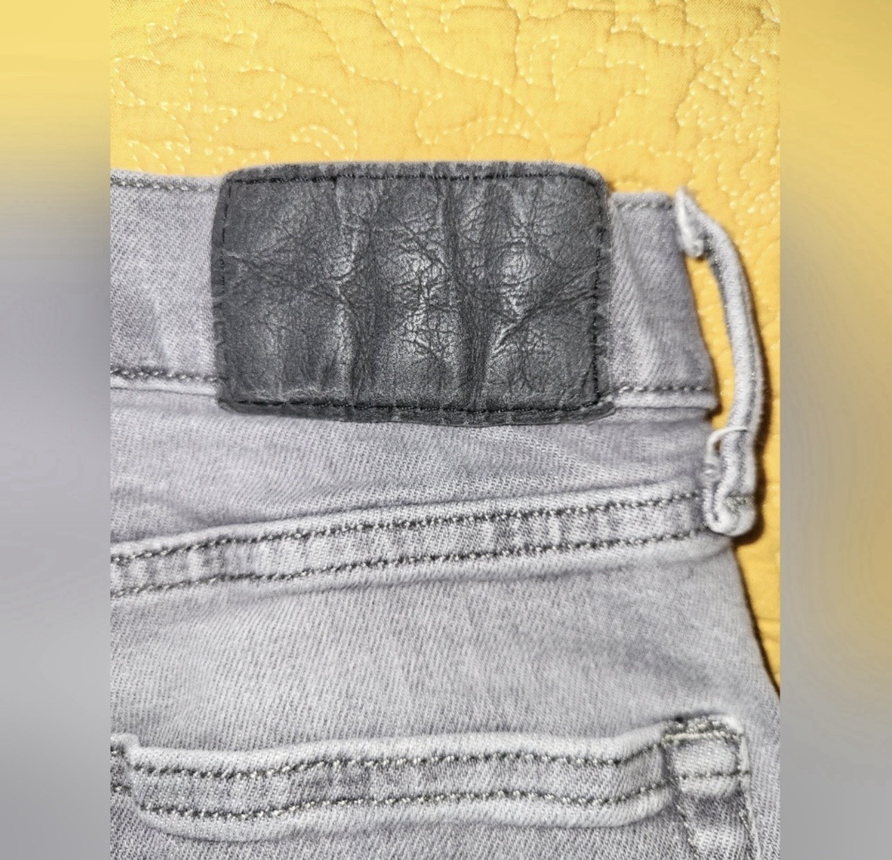 H&M Grey Skinny Coupe Moulante Jeans with Distressed Details 29 x 32