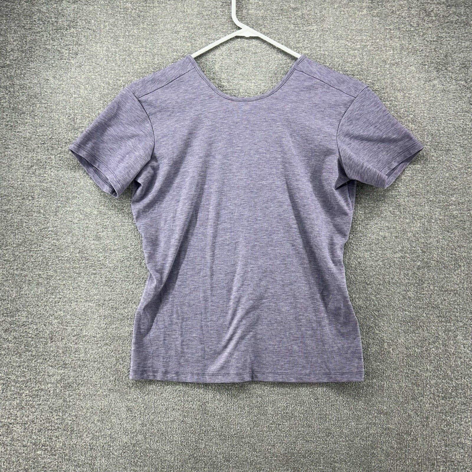 The North Face Strong Rib Tee Top Women Size Medium Slim Fit Light Purple Casual