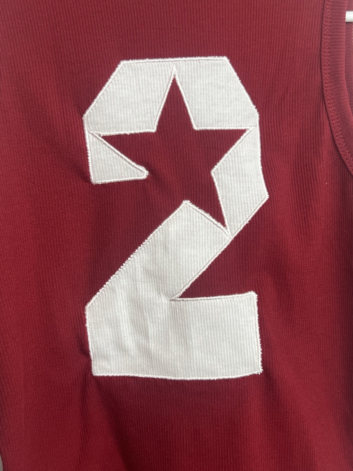 SUMWON Burgundy Cropped Tank Top S Round Neck Sleeveless Star Appliqué Graphic