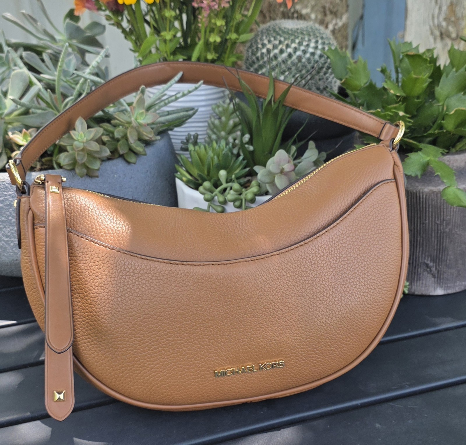 Michael Kors Tan Pebbled Crescent Medium Shoulder Bag Zip/Magnetic Gold Hardware