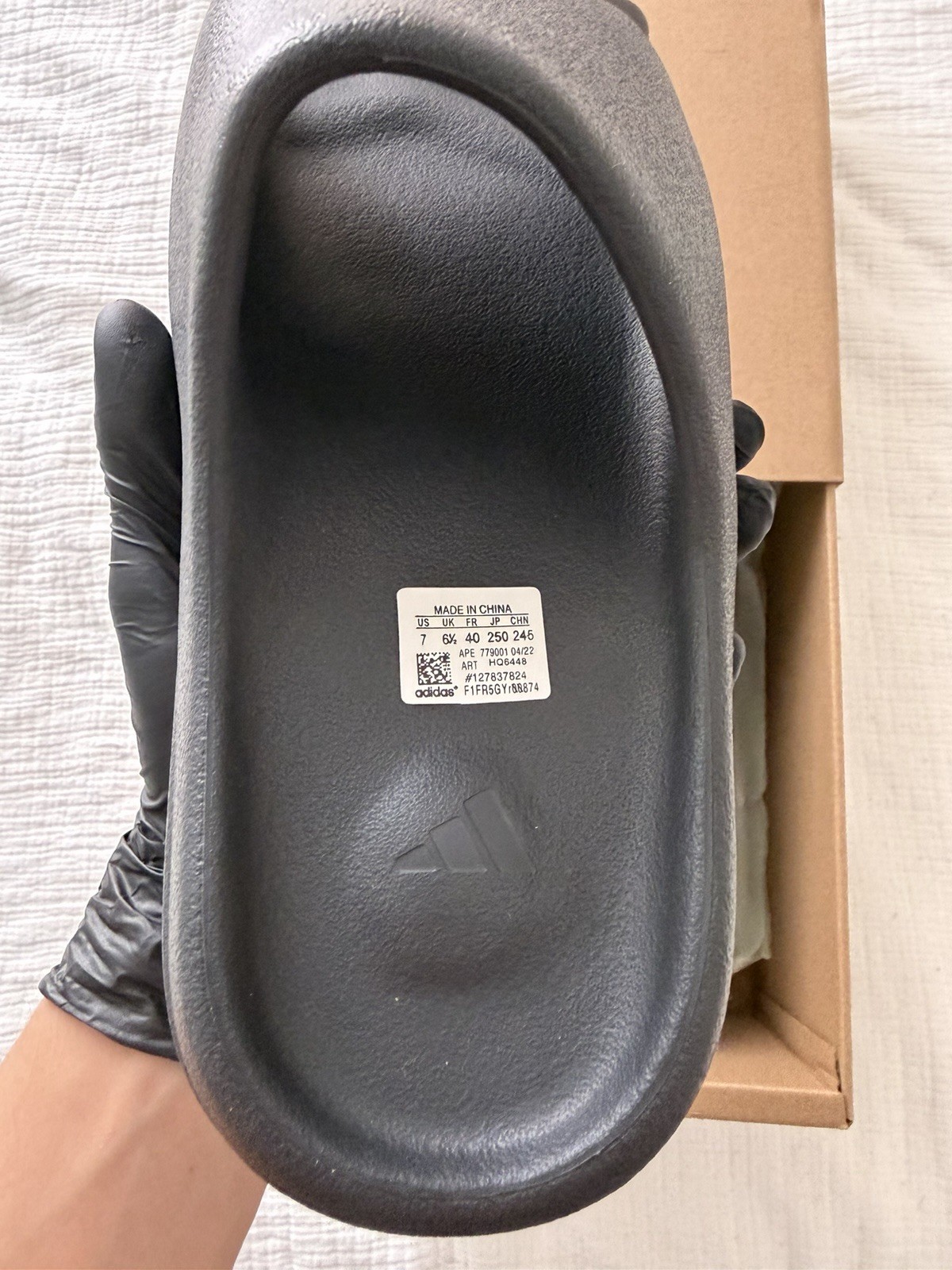 Adidas Yeezy Slide Onyx Size 7 NWOB HQ6448
