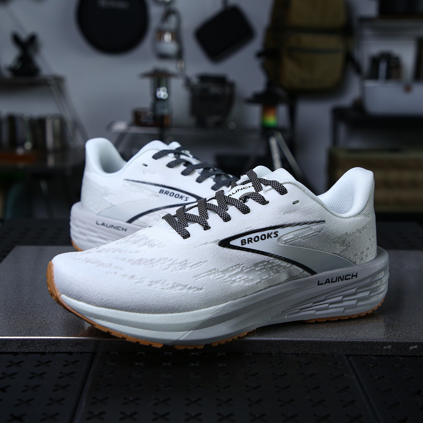 Brooks Launch 11 Men Running Shoes