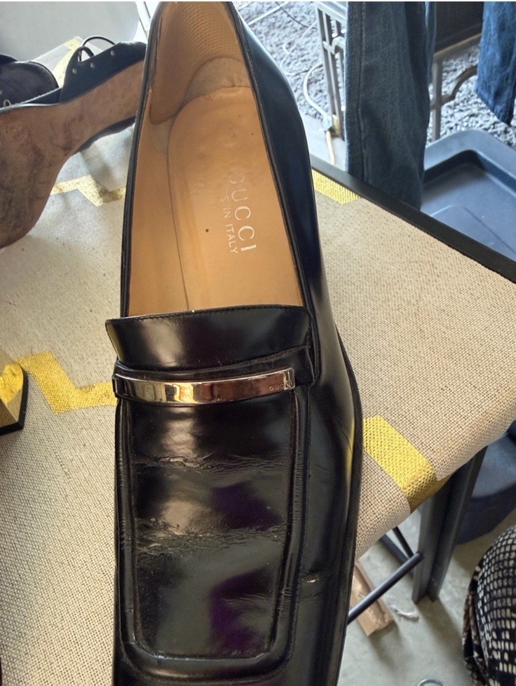 Gucci Black Leather Block Heel Loafers With Gold Band