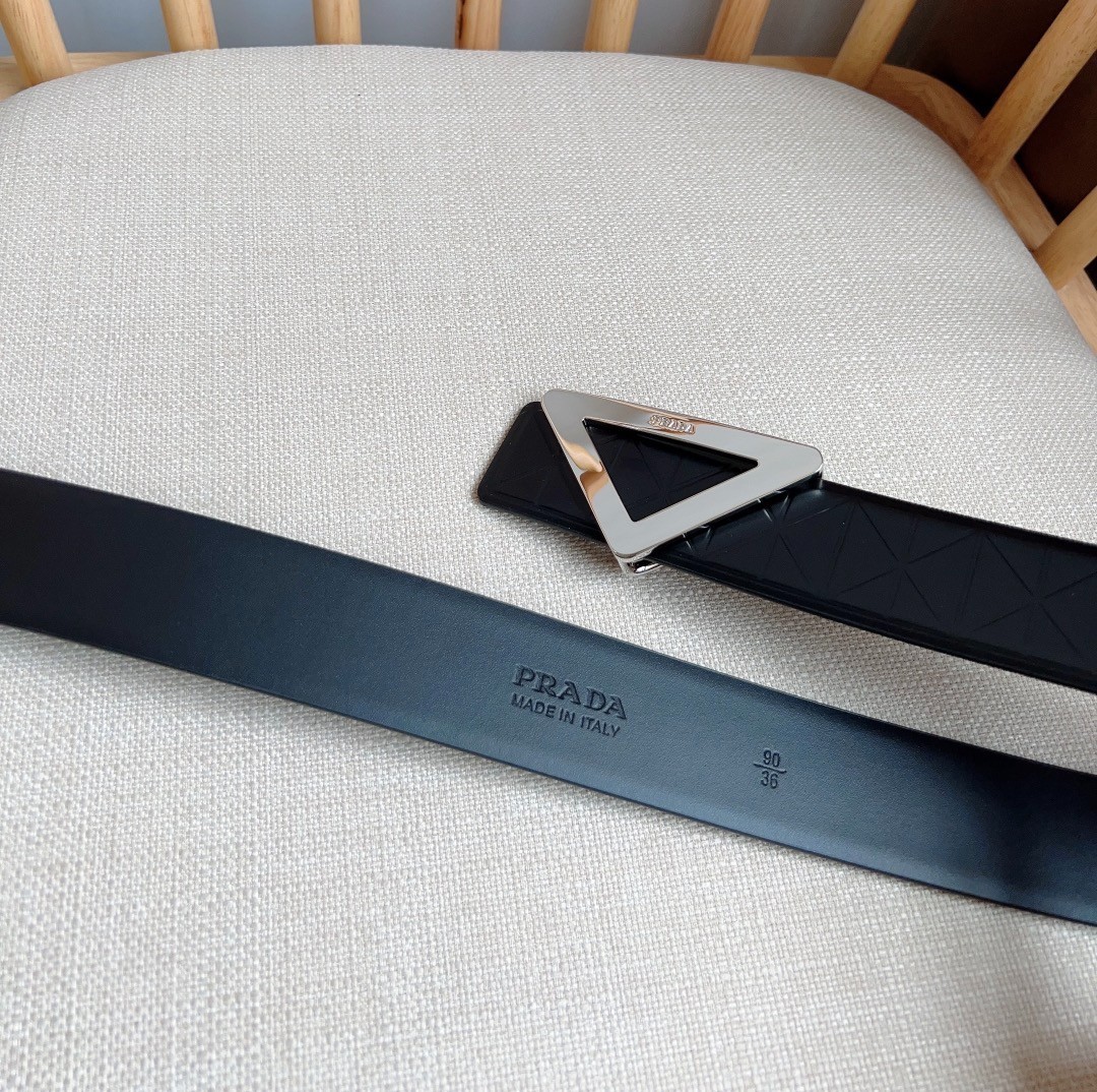 Prada men’s leather belt in Black