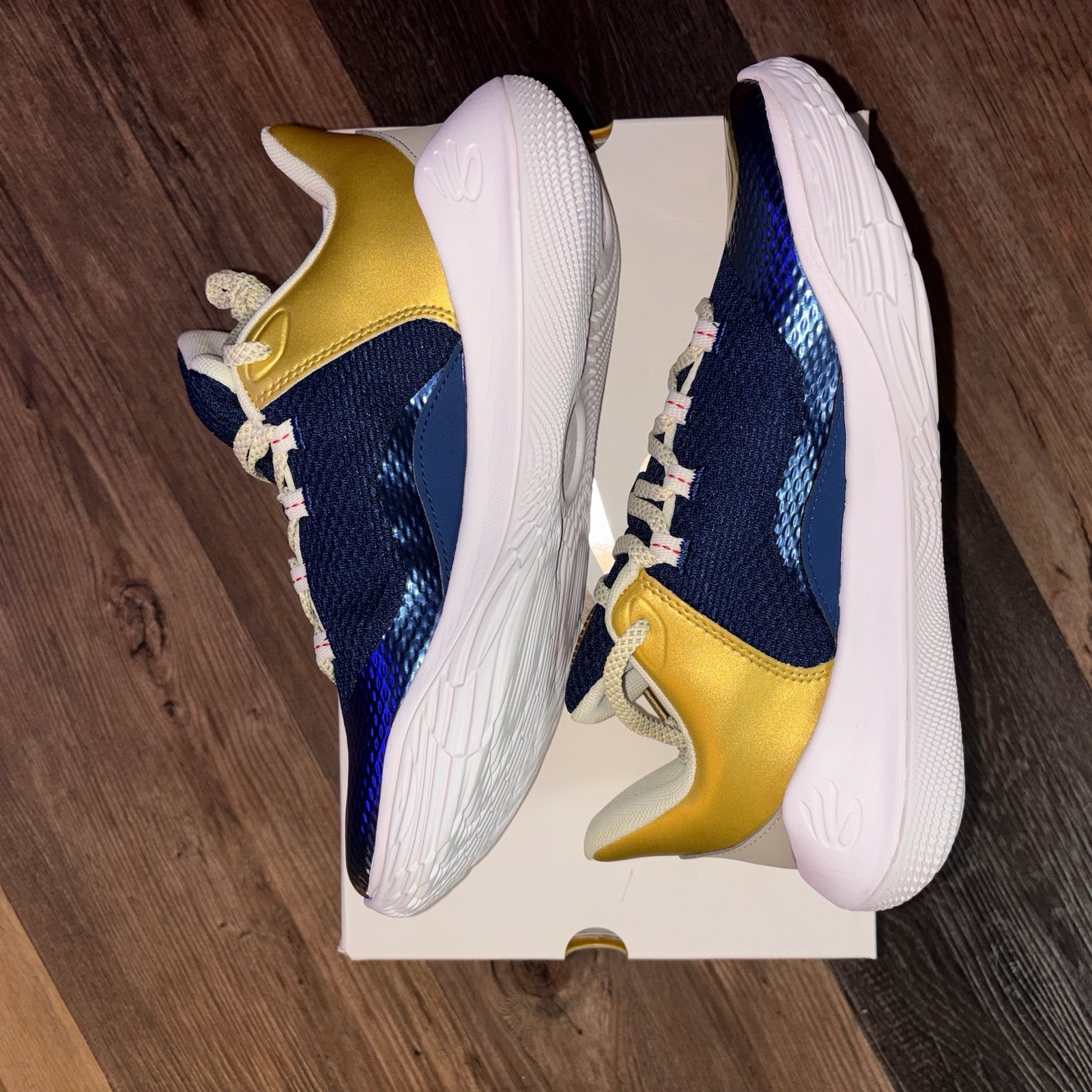 Under Armour GS Curry 11 CM Basketball Gold Blue Size 7Y