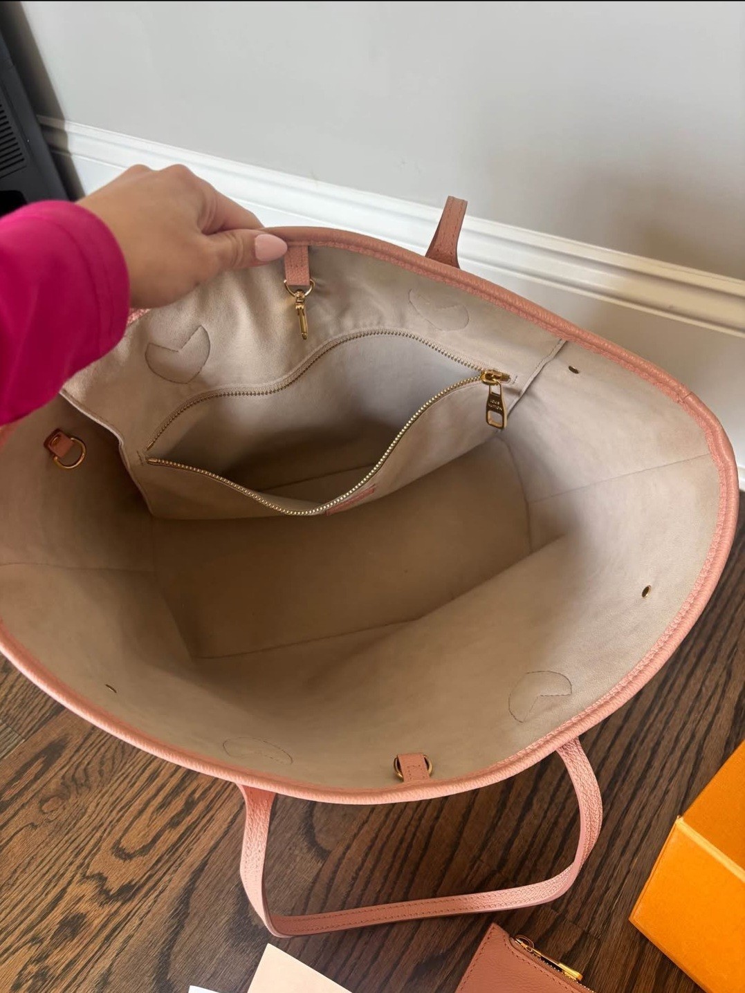 Louis Vuitton Neverfull MM Pink Empreinte Monogram Tote w/ Pouch Gold Hardware