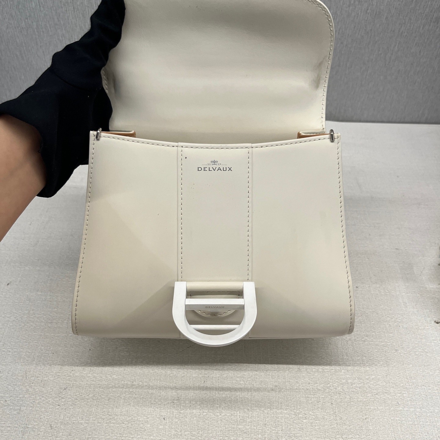 Delvaux Pre-Owned Authentic Crossbody Bag 20*14.5*11cm Free Tracked Shipping