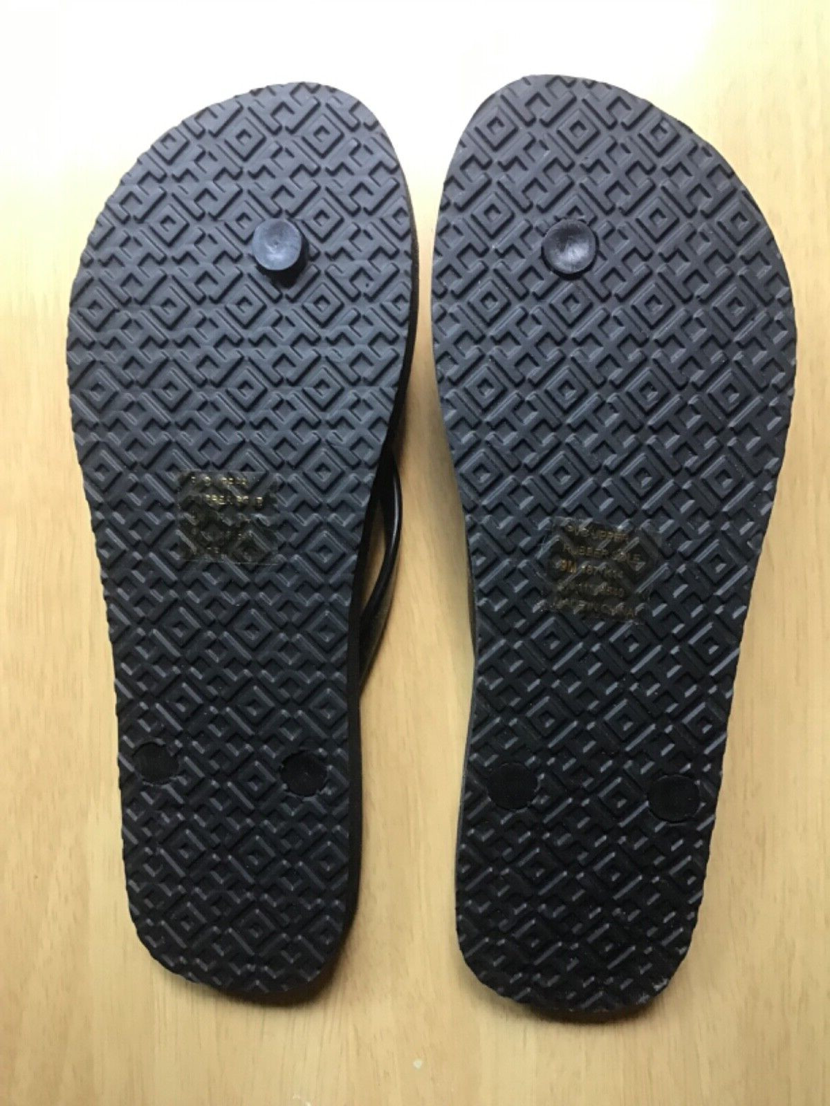NWOB TORY BURCH MONOGRAM FLIP FLOPS (SIZE 7) rubber thong sandals Black