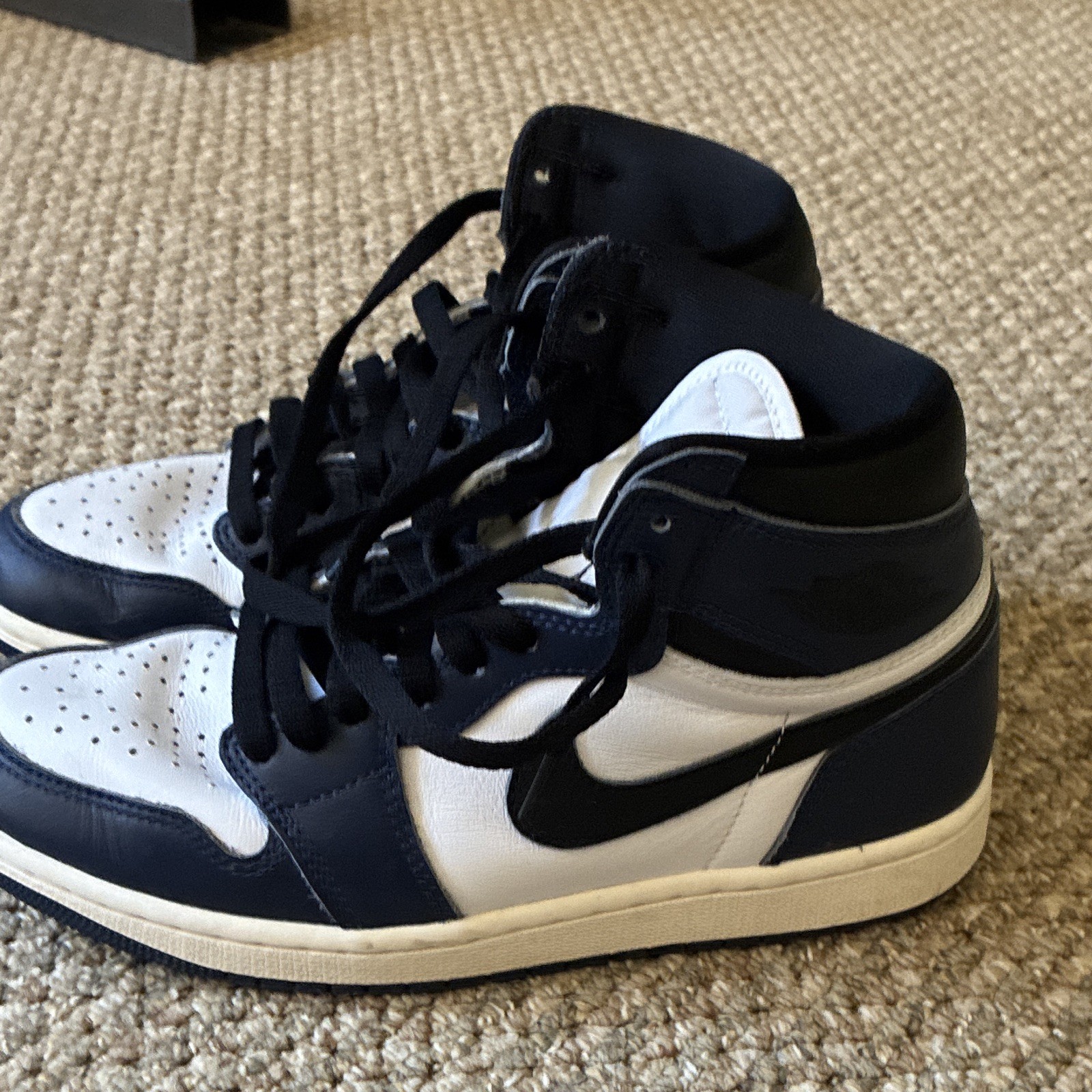 Nike Air Jordan 1 Mid Top Men’s Leather Colorblock Sneakers Lace-Up