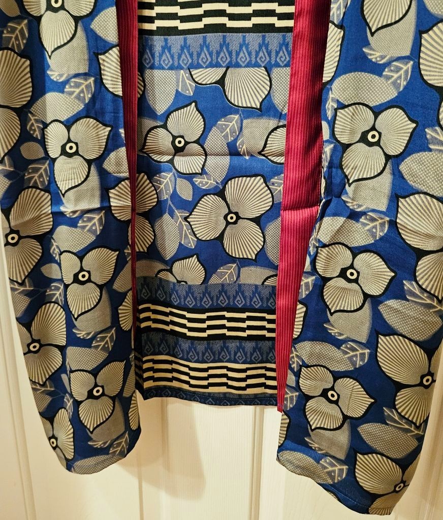 Art Silk Kimono Robe~ Women’s One Size~ Kimono w/Tie ~Floral ~ Blue ~ New