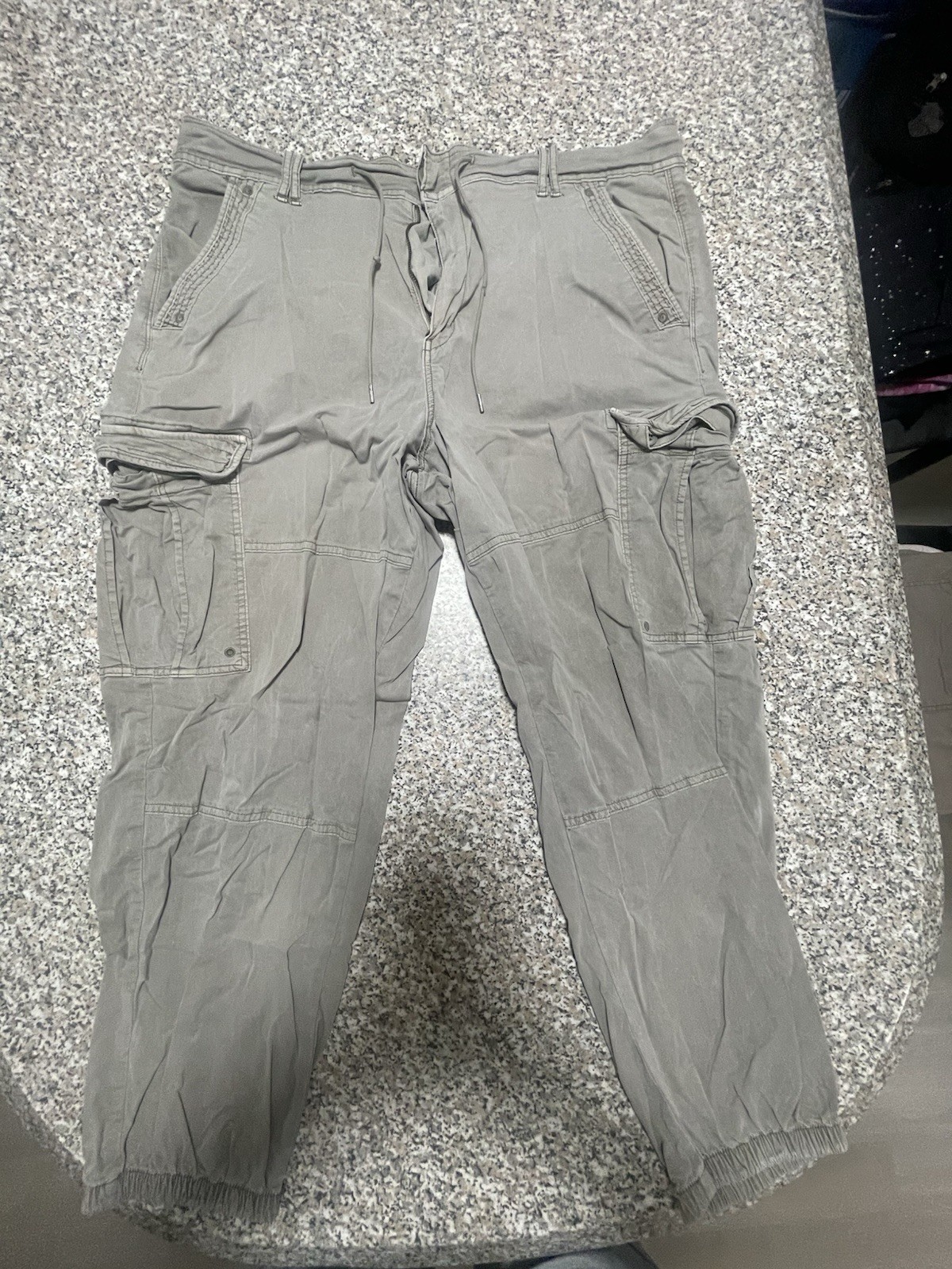 American Eagle Gray Stretch Cargo Pants Regular Fit Tapered Twill Drawstring 20W