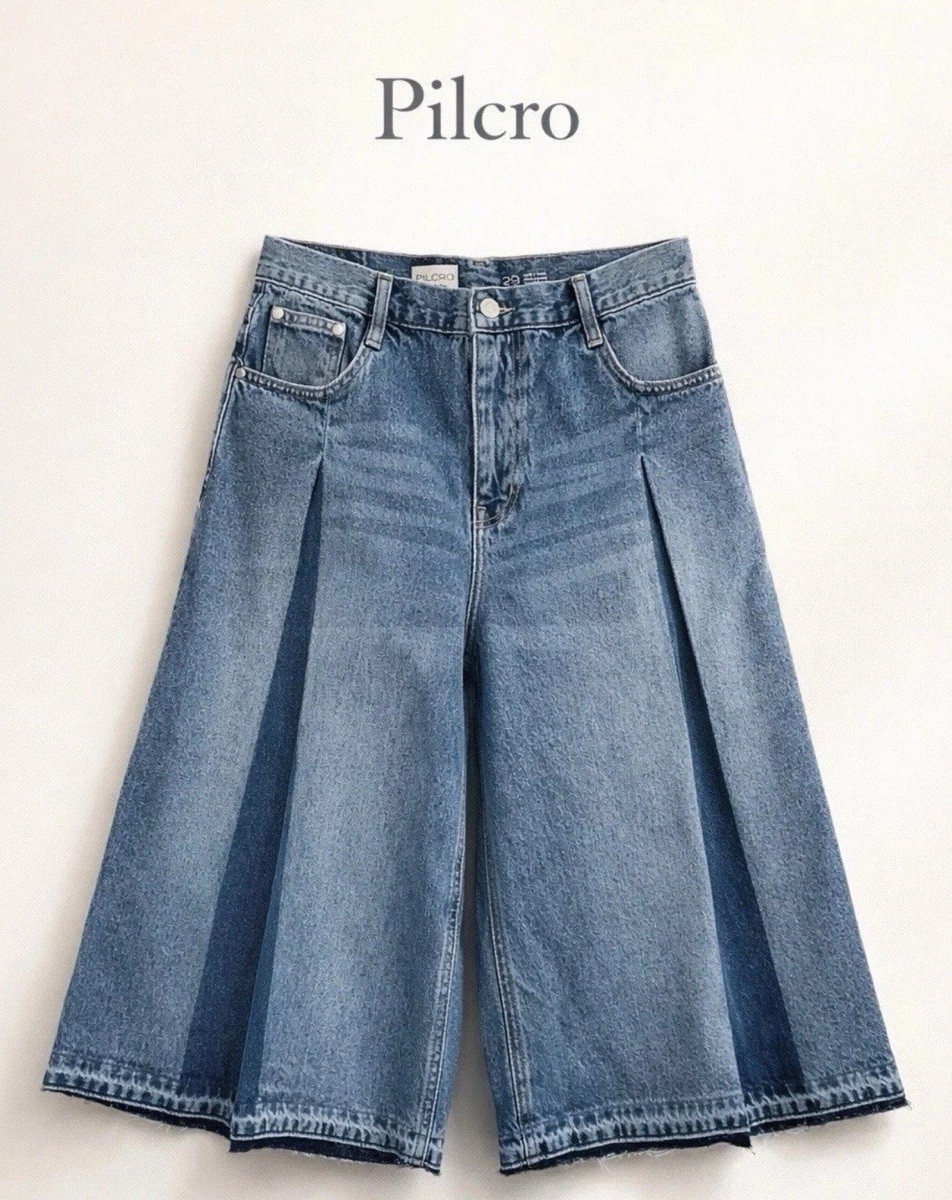 Pilcro Pleated Culotte Jeans Wide Leg Denim Shorts Mid Rise NWT Anthropologie