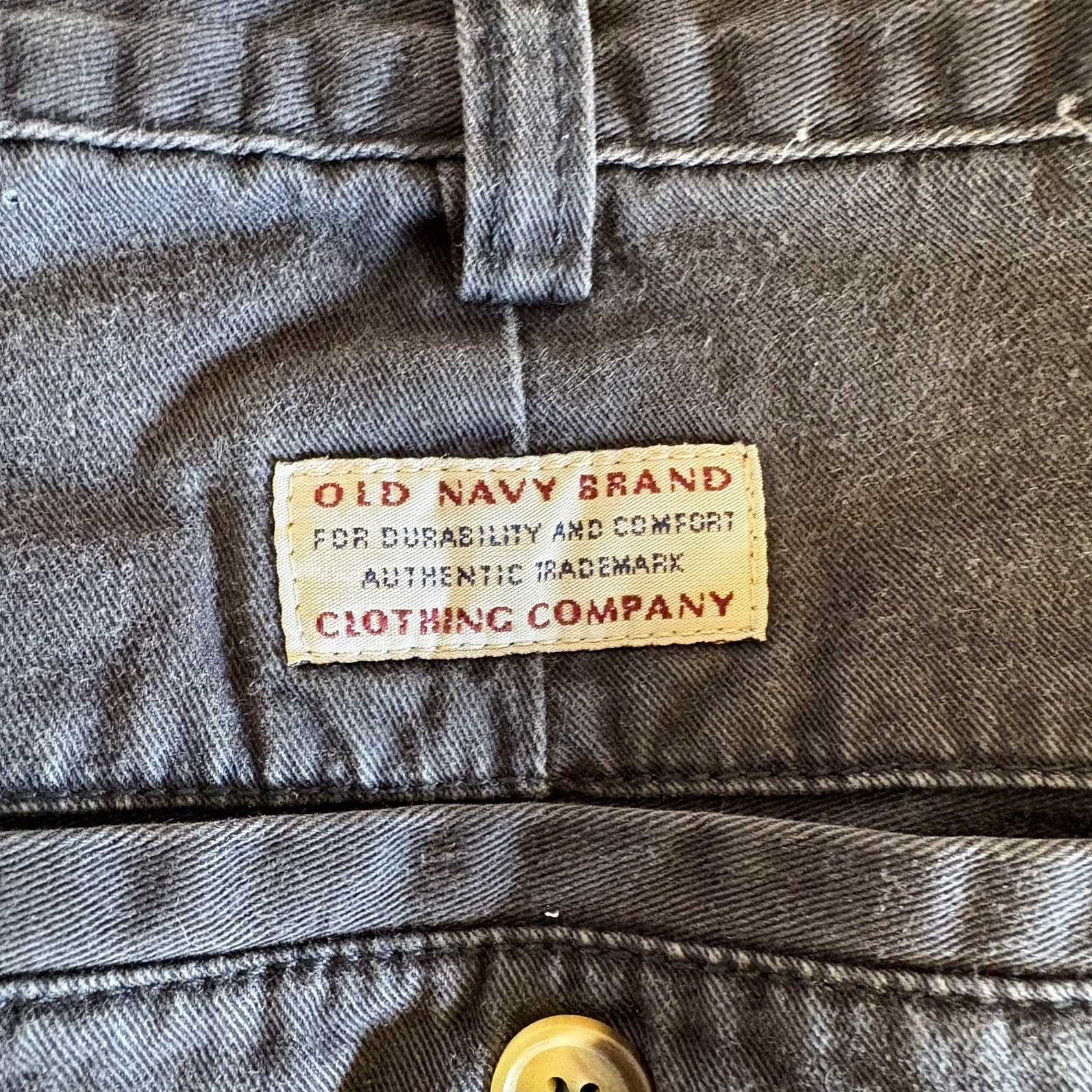 Vintage Mens Size 36 Old Navy shorts khaki pleated front Inseam 8.5 inches Y2K