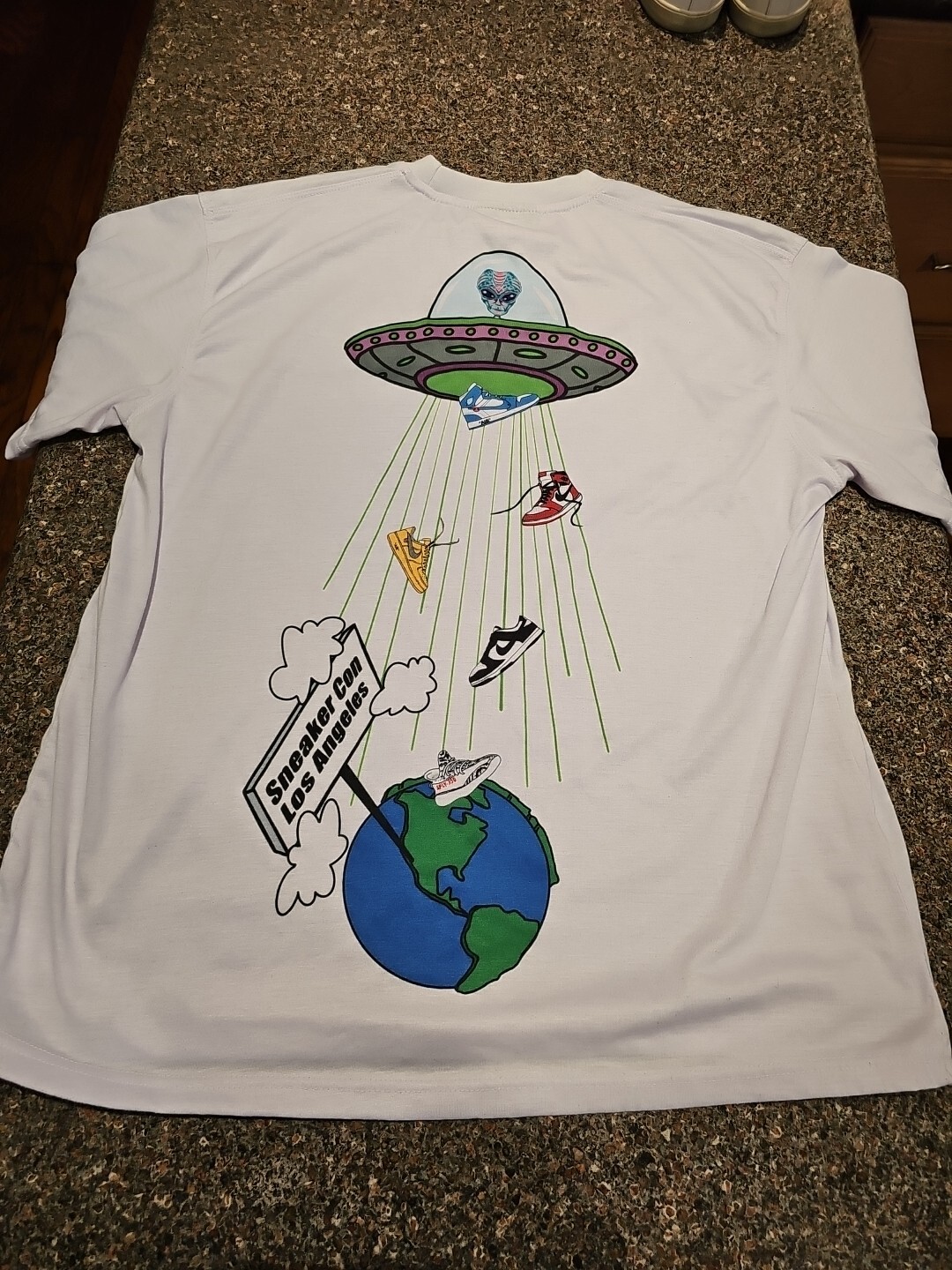 Sneaker Con Los Angeles LA T-Shirt sz M Medium Drip Embroidered Sick Graphic EUC
