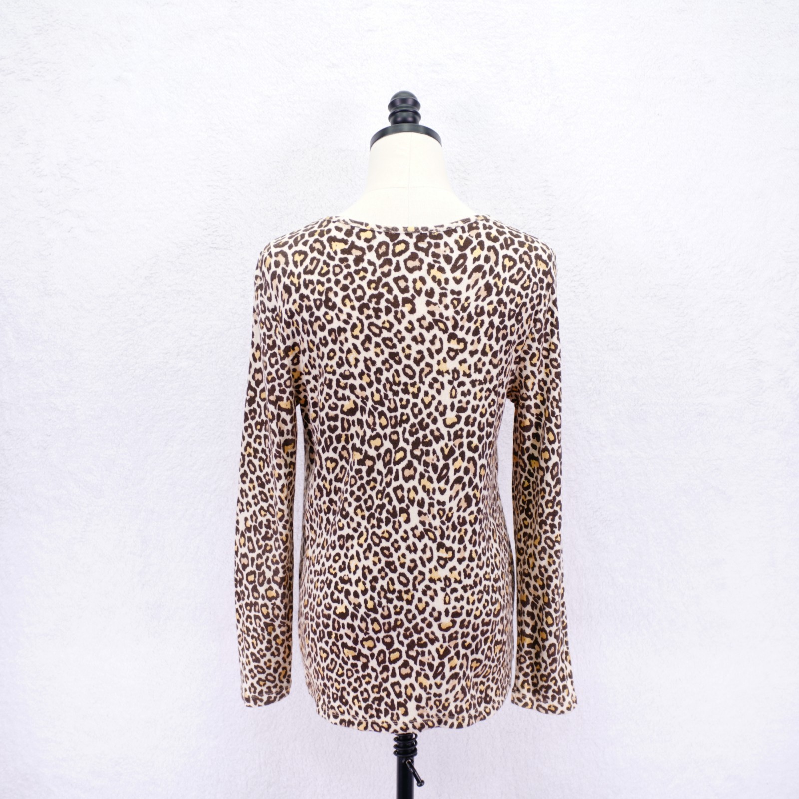 White Stag -Medium 8-10- Blouse Cotton Leopard Print Long Sleeve Top Round Neck