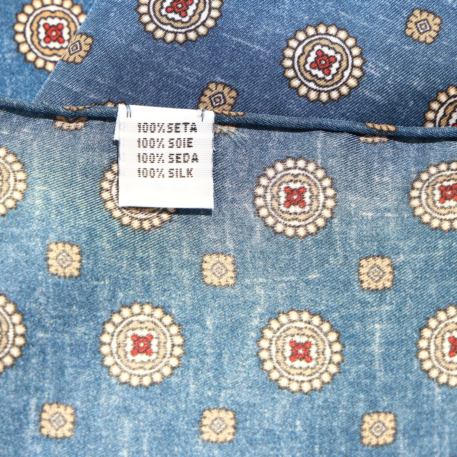 Men’s 100%Silk pocket square Cerulean Floral 53cm 21″ Hand rolled Made in China